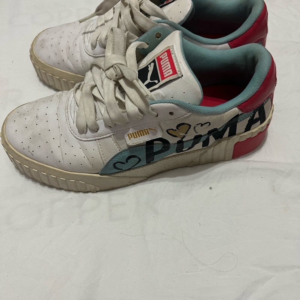 Girls Puma White and Red Sneakers with Teal Highlights